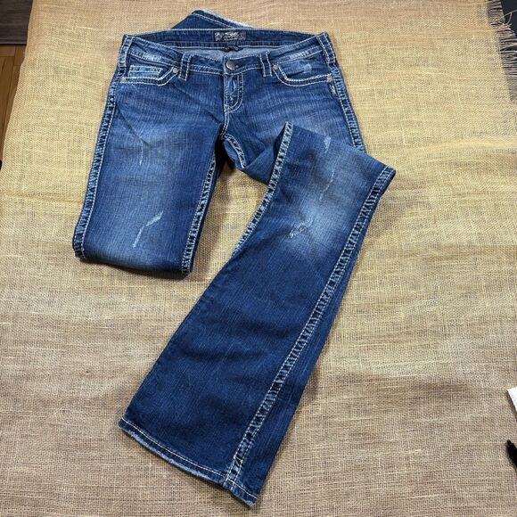 SILVER 'Twisted' Woman's Boot Cut Low-Rise Distressed Jeans W30/L35 - Picture 7 of 11